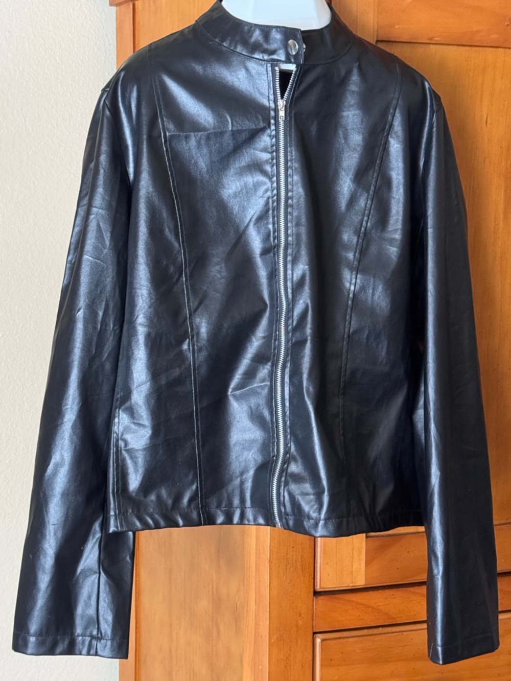 ❤️ NWOT Large Women's Black Faux Leather Zip Jacket Classic Timeless